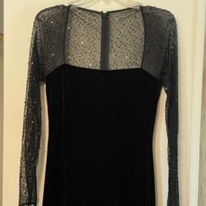 JS Boutique Full Length Black Velvet Dress Formal Size 8